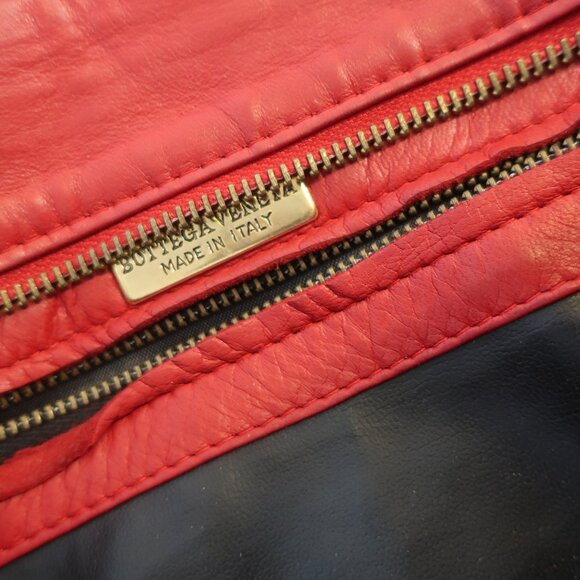 Womens Bottega Veneta Red Intrecciato Leather Clutch Handbag COLOR: RED ZIPPER C - Picture 11 of 16